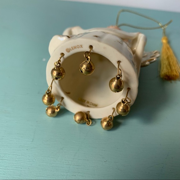 ❗️MOVING SALE❗️ LENOX “Ringing in Peace” Angel Ornament - Picture 6 of 10